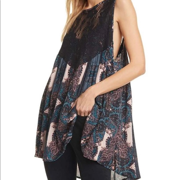 Free People Tops - 2XHP🎉Intimately FP oversized blackcombo lacytop